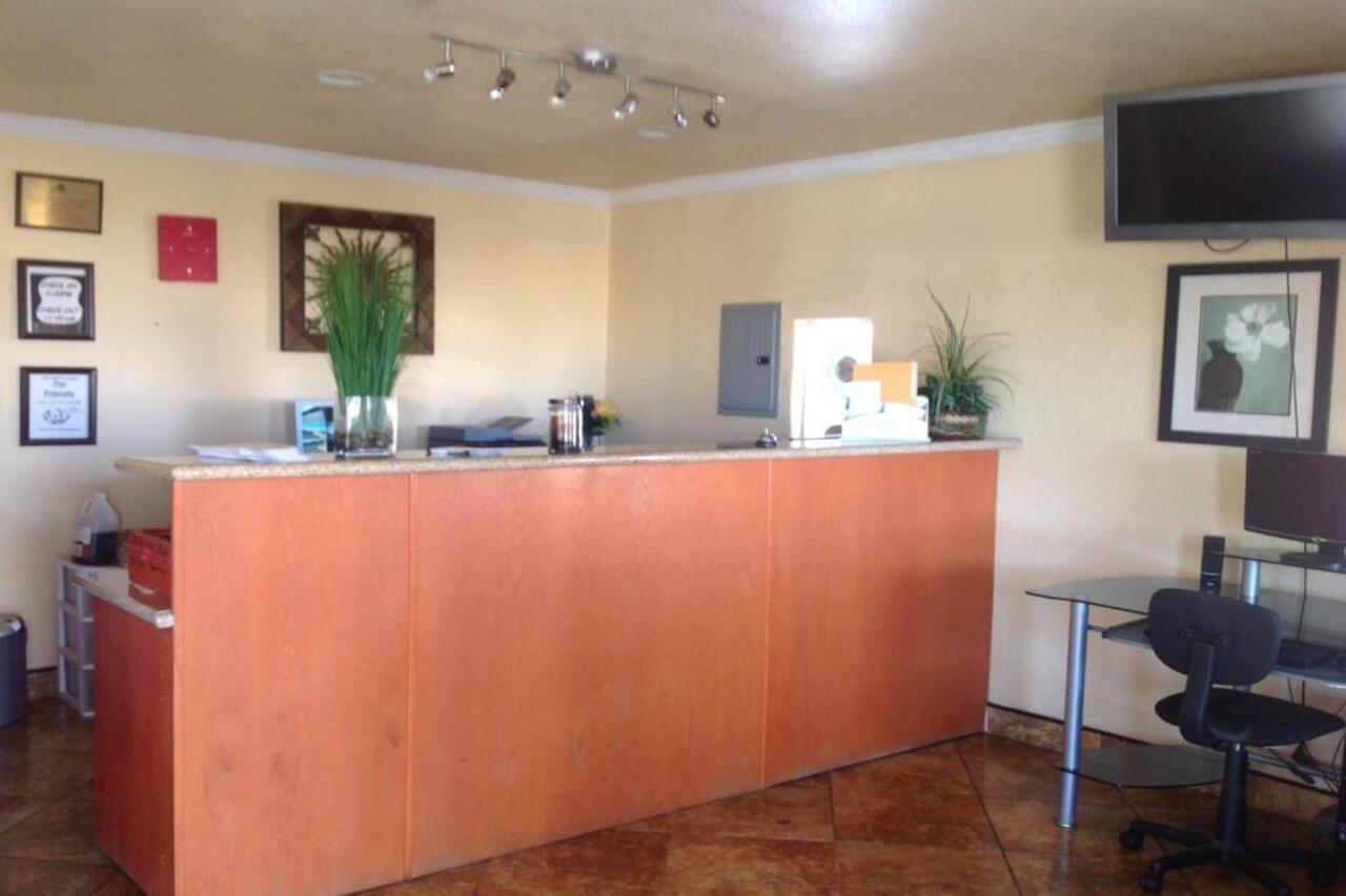 Americas Best Value Inn Hanford Exterior foto