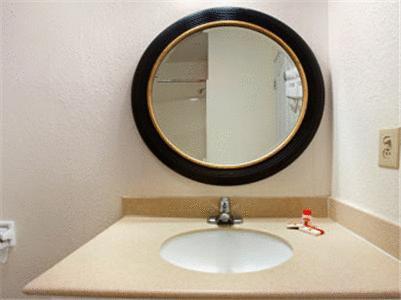 Americas Best Value Inn Hanford Quarto foto