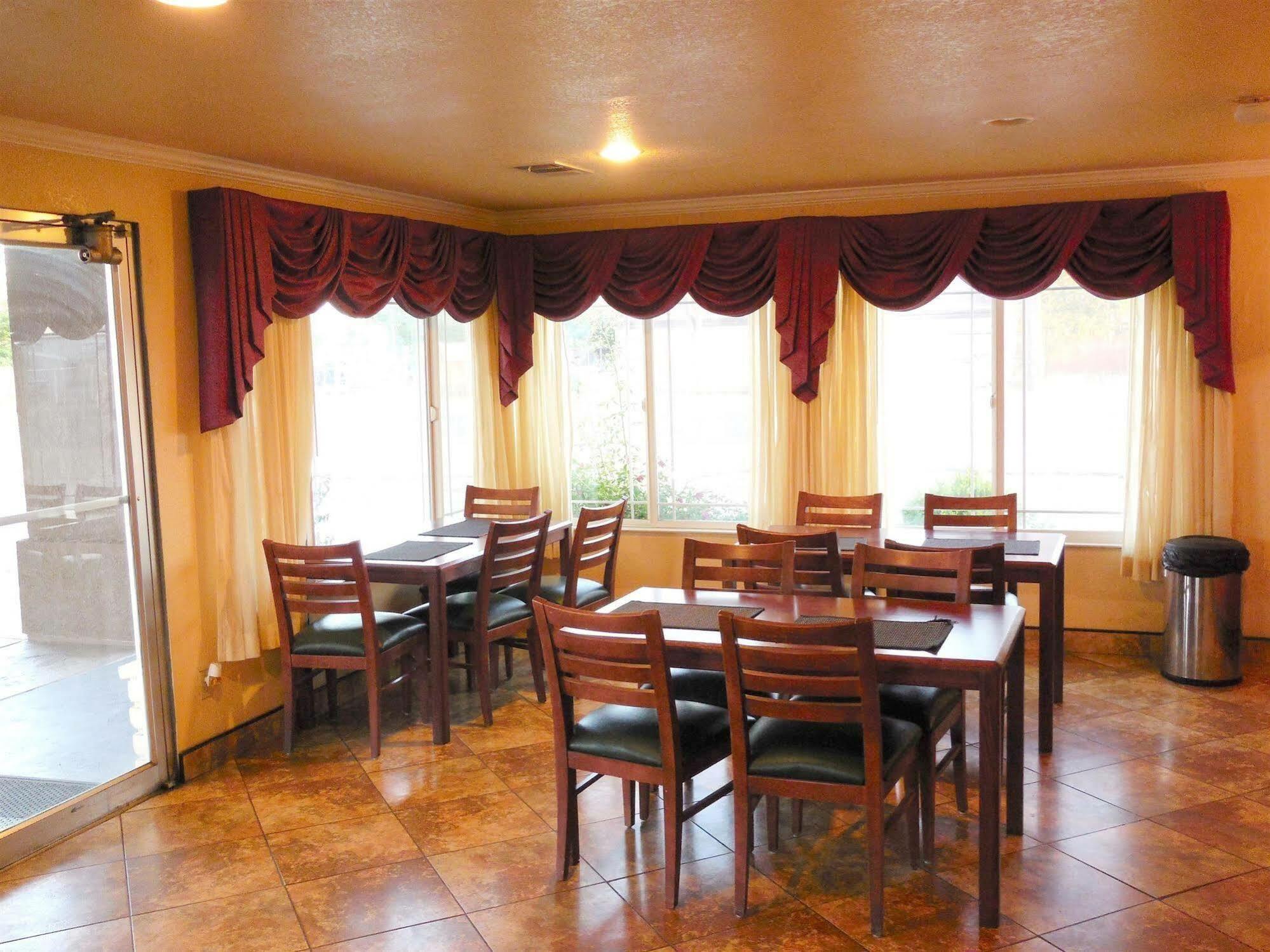 Americas Best Value Inn Hanford Exterior foto